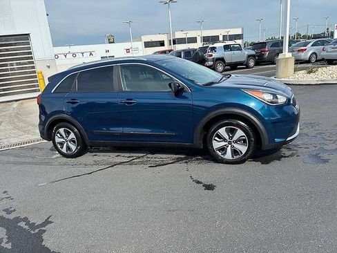 Used 2019 Kia Niro LX FWD image 4