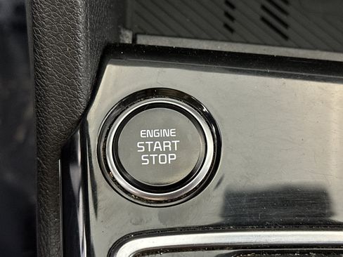 Certified 2023 Kia Sportage X-Line w/ X-Line Premium Package image 32