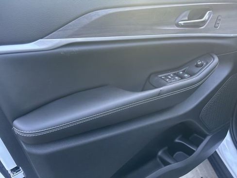 New 2025 Jeep Grand Cherokee L Limited image 19