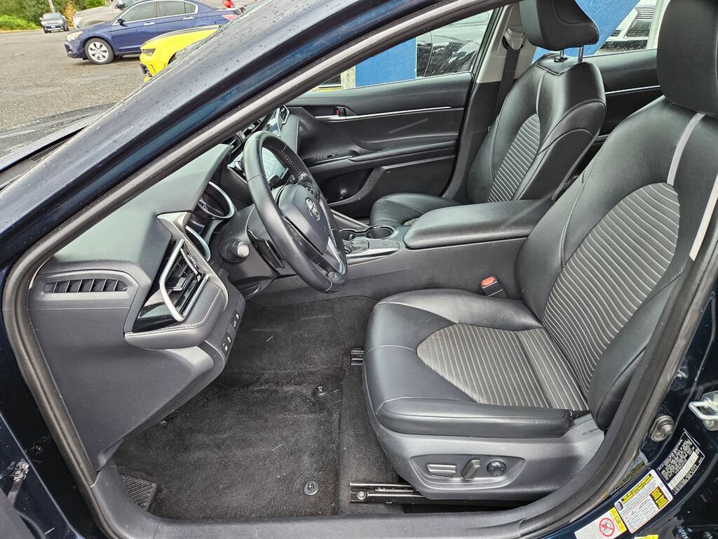 Used 2018 Toyota Camry SE FWD image 13