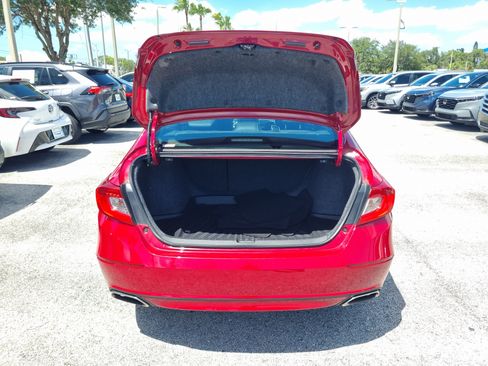 Used 2018 Honda Accord Sport image 12