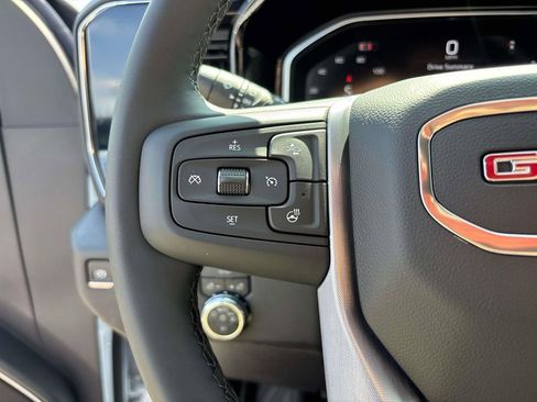 New 2026 GMC Sierra 2500 SLE w/ SLE Value Package; image 8