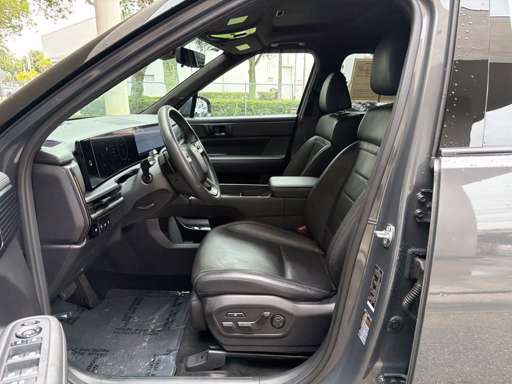 Used 2024 Hyundai Santa Fe Calligraphy FWD image 6