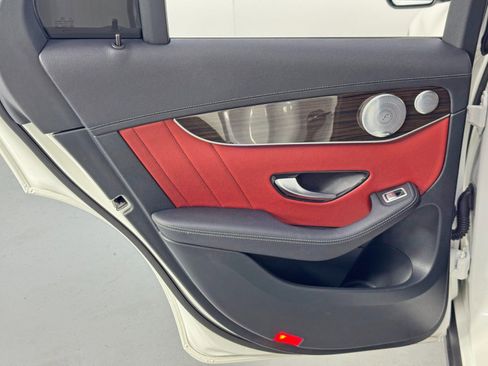 Used 2020 Mercedes-Benz GLC 300 GLC 300 w/ AMG Line image 45