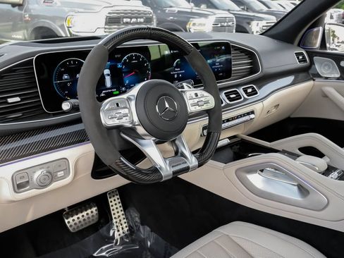 Used 2022 Mercedes-Benz GLS 63 AMG 4MATIC image 11