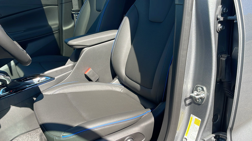 New 2026 Buick Encore GX Sport Touring w/ Advanced Technology Package FWD image 11