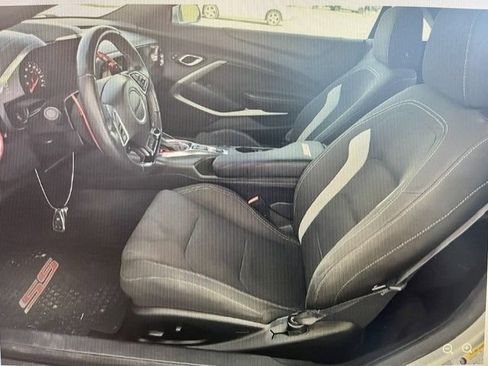 Used 2017 Chevrolet Camaro SS RWD image 5