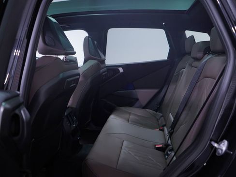 Used 2025 BMW X3 xDrive30i w/ M Sport Package image 9