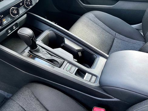 Used 2025 Honda Accord LX image 15