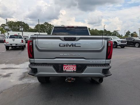 Used 2025 GMC Sierra 3500 Denali Ultimate AWD/4WD image 6