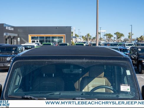 Used 2023 Jeep Wrangler Unlimited Rubicon w/ Xtreme 35 Tire Package image 10