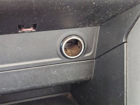 Used 2015 Subaru Forester 2.5i Premium w/ All-Weather Package image 27