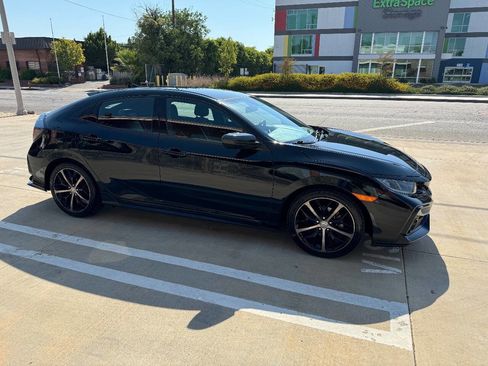 Used 2021 Honda Civic Sport image 2