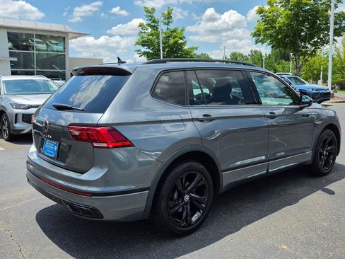 Certified 2024 Volkswagen Tiguan SE R-Line FWD image 4