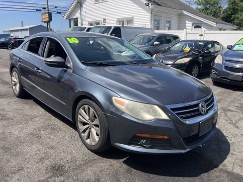 Used 2010 Volkswagen CC Sport FWD image 2