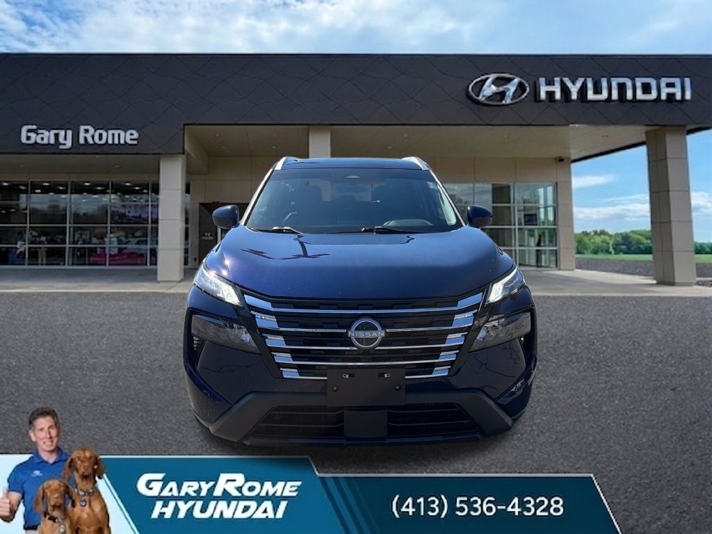 Used 2024 Nissan Rogue SV w/ SV Premium Package AWD/4WD image 8