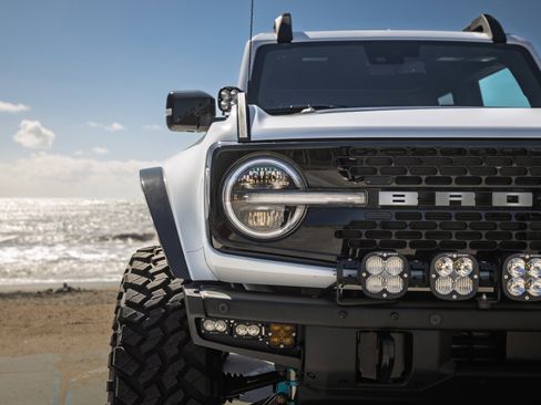 Used 2023 Ford Bronco Badlands w/ Sasquatch Package AWD/4WD image 10