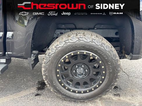Used 2022 Chevrolet Colorado LT w/ LT Convenience Package AWD/4WD image 10