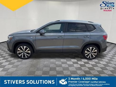 Used 2024 Volkswagen Taos SE FWD image 9