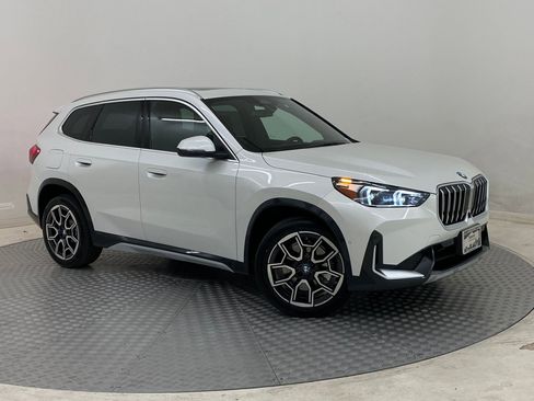 New 2025 BMW X1 xDrive28i w/ Premium Package image 6