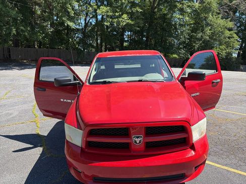 Used 2012 RAM 1500 Express RWD image 23