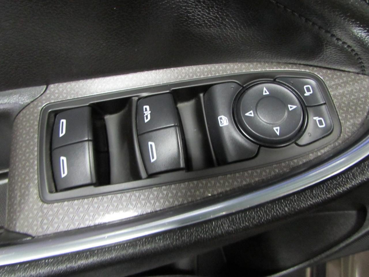 Used 2018 Chevrolet Malibu LT w/ Leather Package FWD image 20