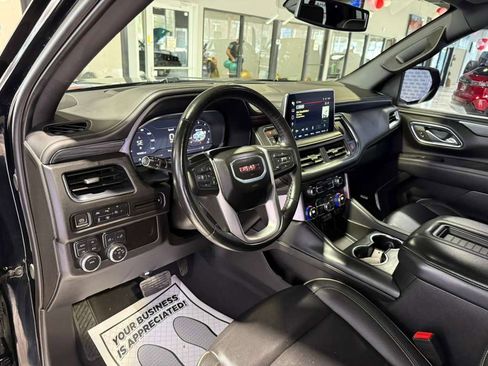 Used 2024 GMC Yukon XL SLT w/ SLT Luxury Package image 33