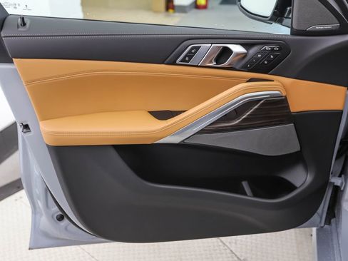 New 2026 BMW X6 xDrive40i w/ Climate Comfort Package image 9