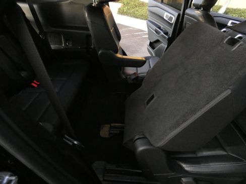 Used 2020 Ford Explorer XLT w/ Equipment Group 202A image 45