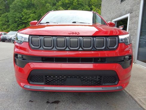 Used 2022 Jeep Compass Limited w/ (RED) Package AWD/4WD image 7