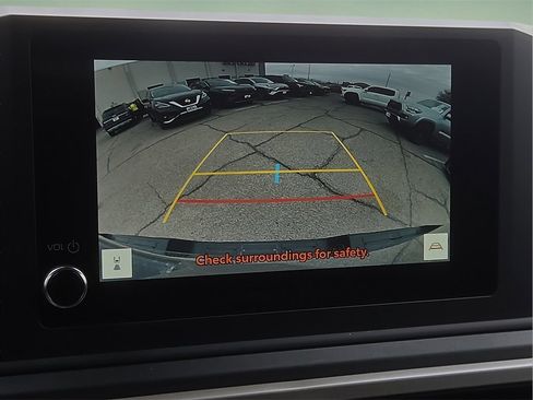 Certified 2025 Toyota Tacoma SR image 21