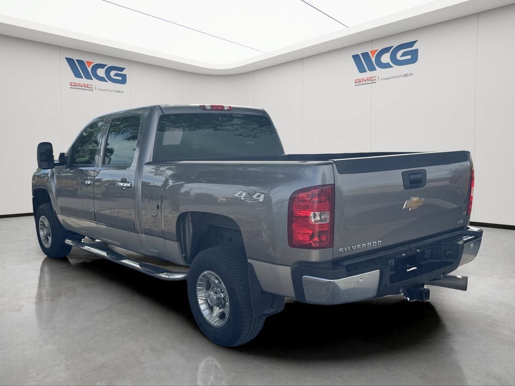 Used 2008 Chevrolet Silverado 2500 LTZ w/ Safety Package AWD/4WD image 5