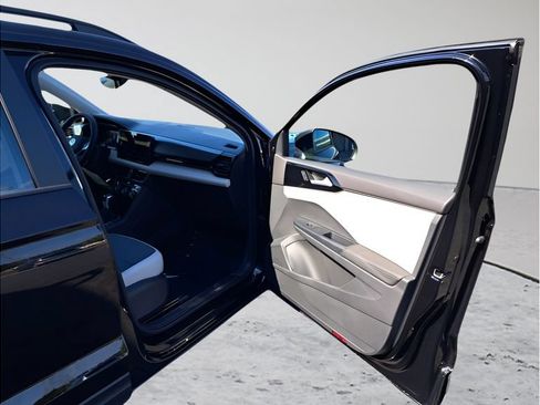 New 2025 Volkswagen Taos S AWD/4WD image 17