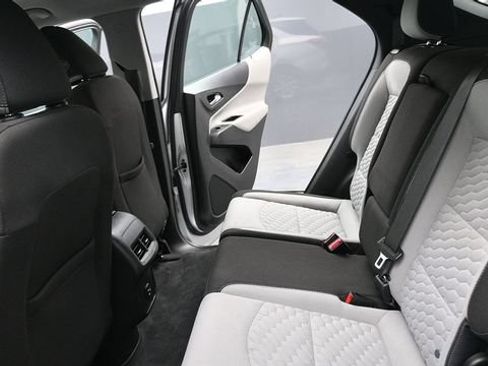 Used 2021 Chevrolet Equinox LS AWD/4WD image 23