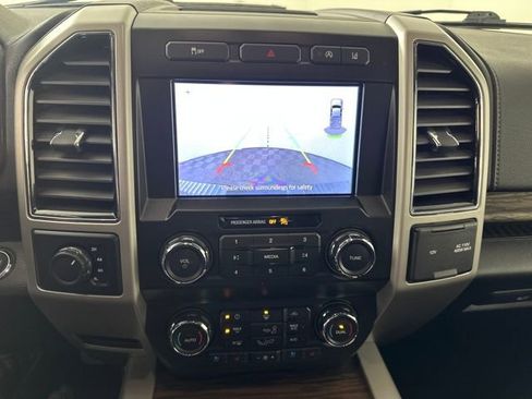 Used 2020 Ford F150 Lariat image 22