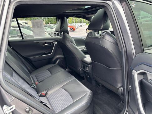 Used 2022 Toyota RAV4 XSE AWD/4WD image 10
