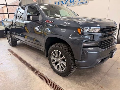 Used 2021 Chevrolet Silverado 1500 RST AWD/4WD image 2