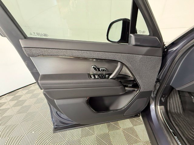 New 2026 Land Rover Range Rover Sport SE AWD/4WD image 11