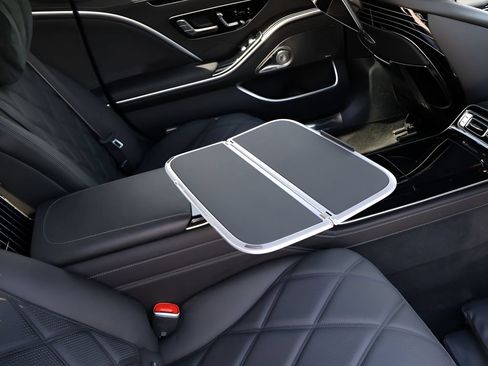 Certified 2024 Mercedes-Benz Maybach S 580 4MATIC image 17