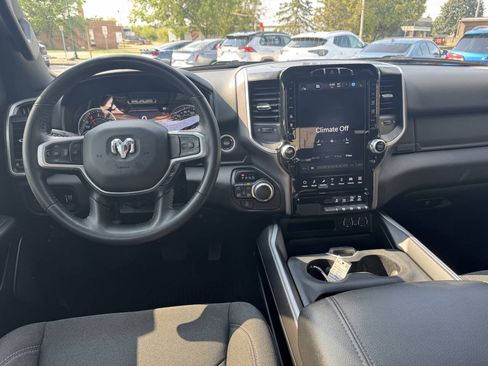 Used 2023 RAM 1500 Big Horn AWD/4WD image 9