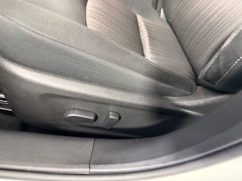 Used 2025 Nissan Altima 2.5 SV image 21