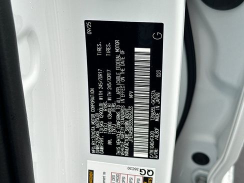 Certified 2025 Toyota 4Runner SR5 image 30