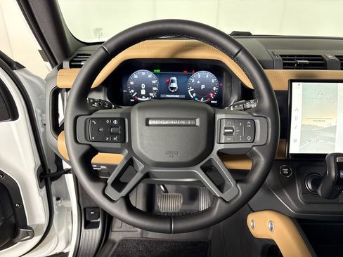 Used 2026 Land Rover Defender 110 S AWD/4WD image 17