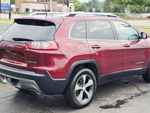 Used 2019 Jeep Cherokee Limited w/ Luxury Group AWD/4WD image 6