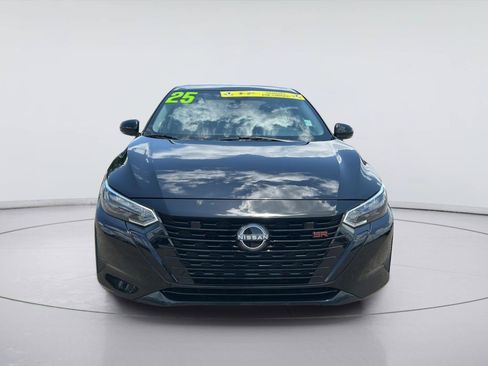 Used 2025 Nissan Sentra SR w/ Midnight Edition FWD image 2