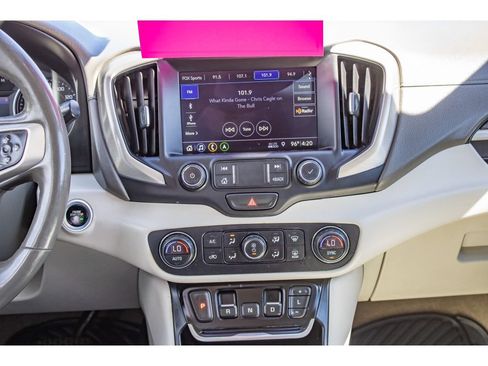 Used 2020 GMC Terrain Denali w/ Denali Premium Package AWD/4WD image 24