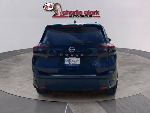 Certified 2024 Nissan Rogue SV w/ SV Premium Package FWD image 4