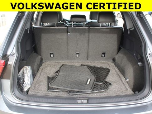 Certified 2021 Volkswagen Tiguan SE R-Line AWD/4WD image 28