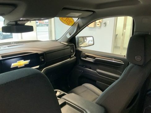 Used 2023 Chevrolet Silverado 1500 RST w/ Z71 Off-Road Package image 30