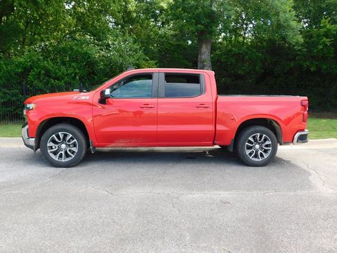 Used 2020 Chevrolet Silverado 1500 LT w/ All-Star Edition AWD/4WD image 2